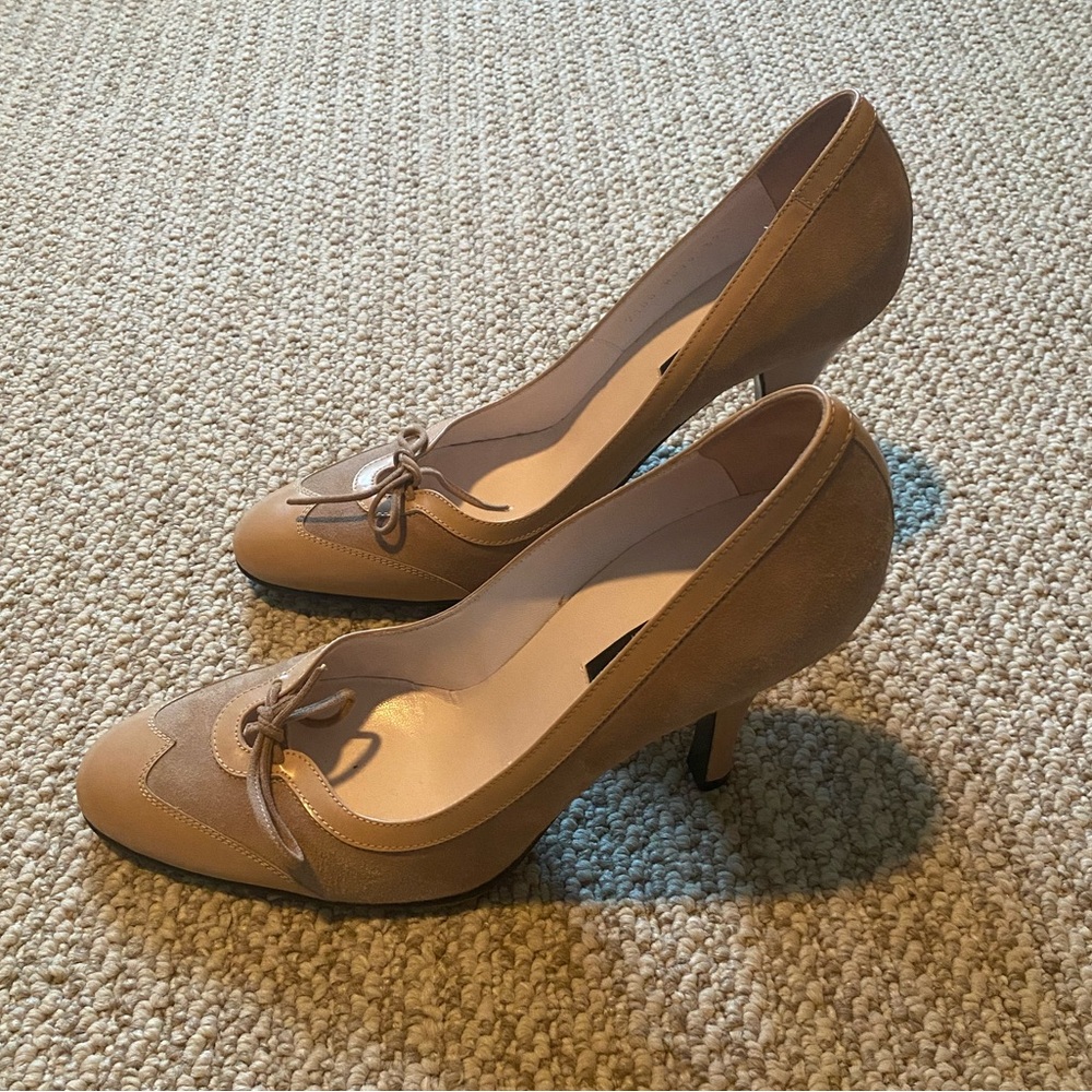 Sergio Rossi Cream/Tan Suede Heels Italy 39.5 Like New